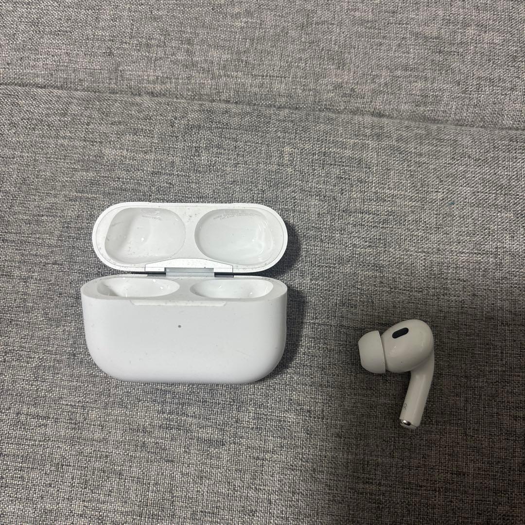 AirPods Pro 本体 充電ケース付き ホワイト