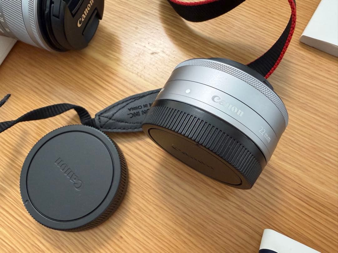 【みみ】CanonEOSM100 ホワイトダブルレンズキット付属品セット