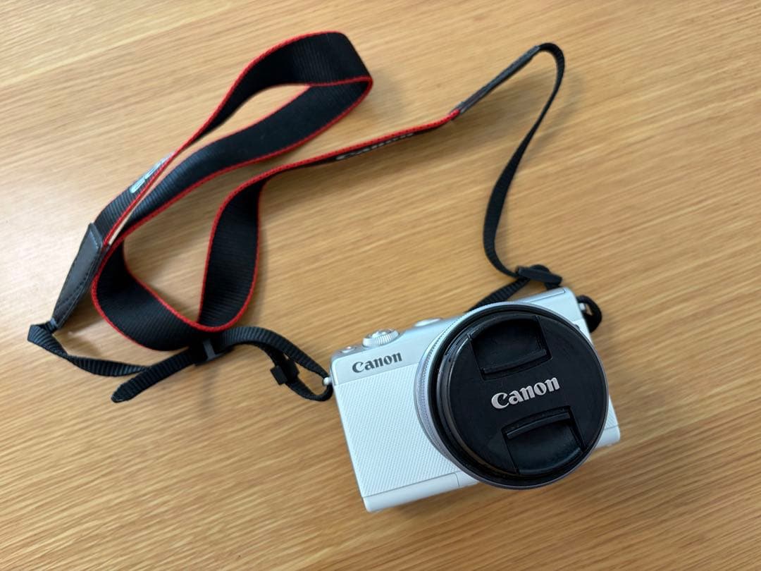 【みみ】CanonEOSM100 ホワイトダブルレンズキット付属品セット