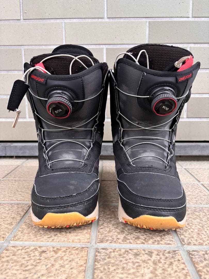 Burtonスノーボードブーツ 女性用 黒赤