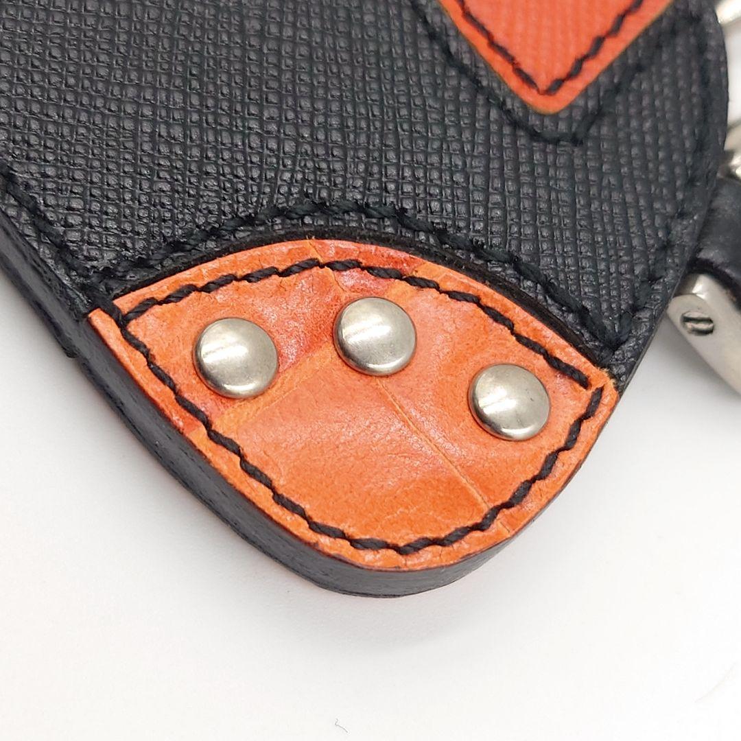 PRADA キーホルダー バッグ型 チャーム 黒 サフィアーノレザー プラダ