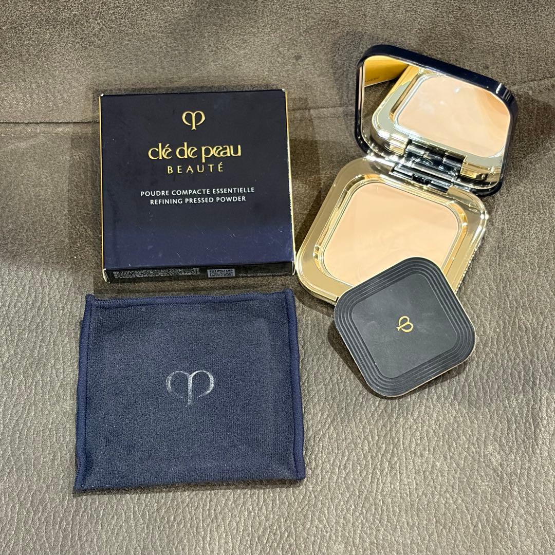 クレ・ド・ポー ボーテ プレストパウダー　プードルコンパクトエサンシエルN