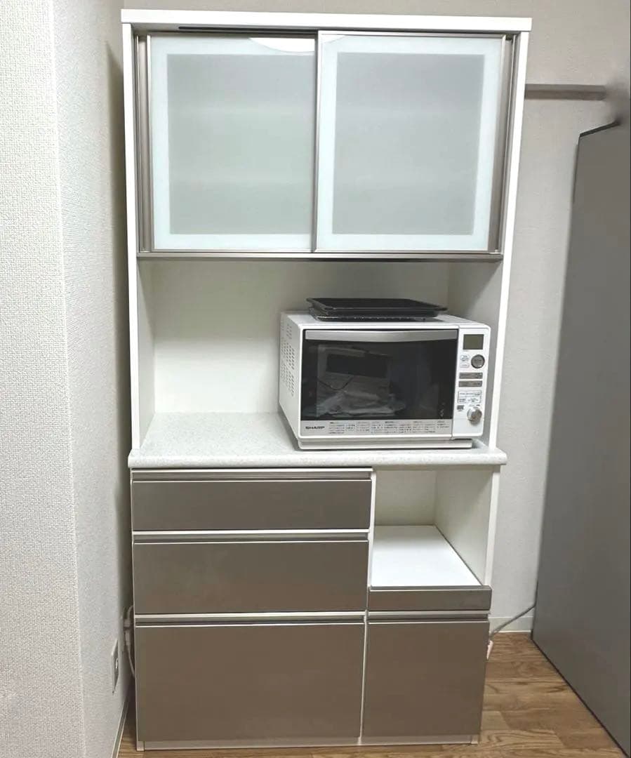 ニトリ キッチンボード　アルミナ2 横幅100食器棚　キッチンカウンター