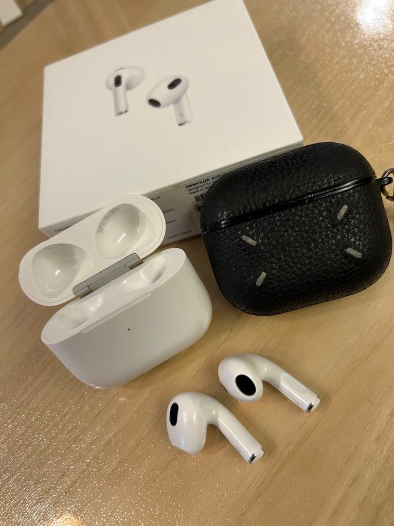 Apple AirPods 第3世代 A2564 正規品 マルジェラ風ケース付