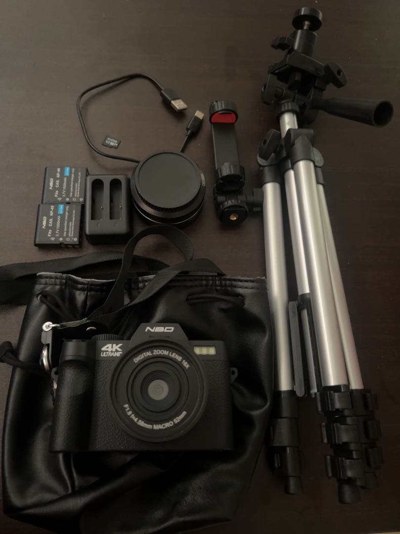 【お値下げ中】NBD デジタル一眼カメラ 3脚付き