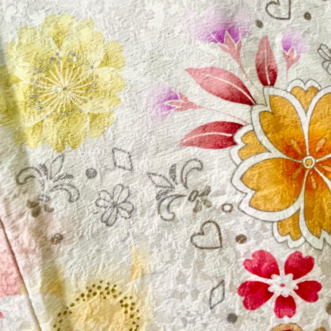 ［振袖］正絹　やわらかい白　生成り　桜　牡丹　蝶　箔　成人式