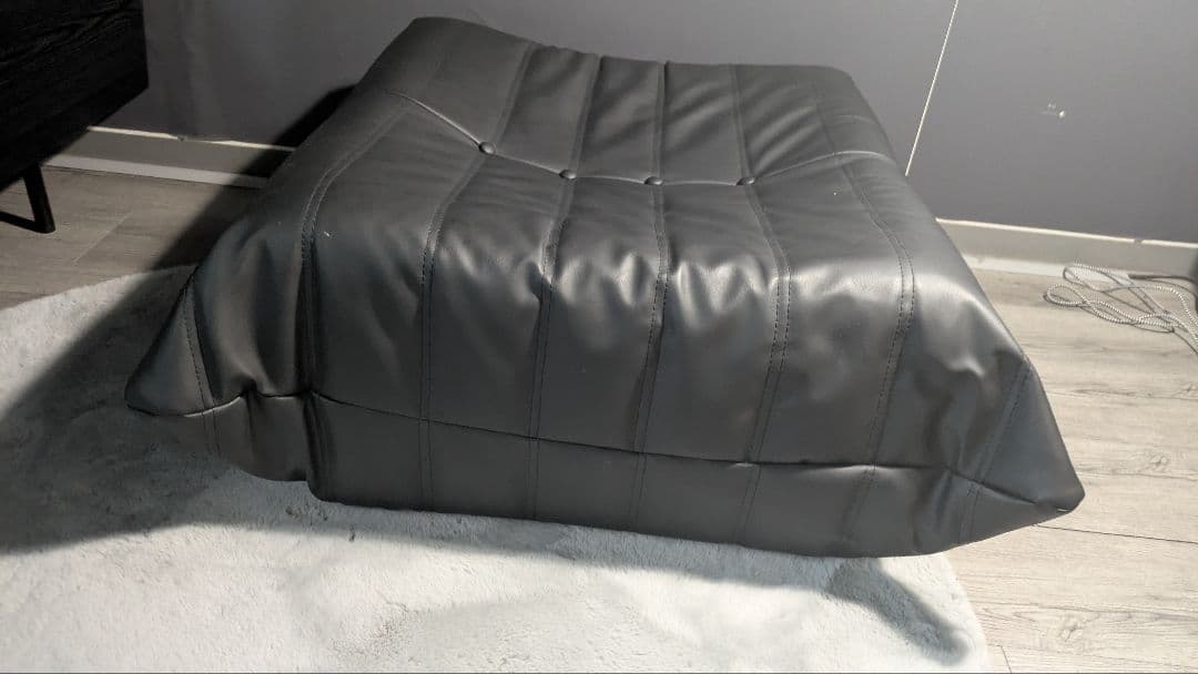 トーゴソファ　オットマン付き　1人用　リプロダクト　　レザー　黒