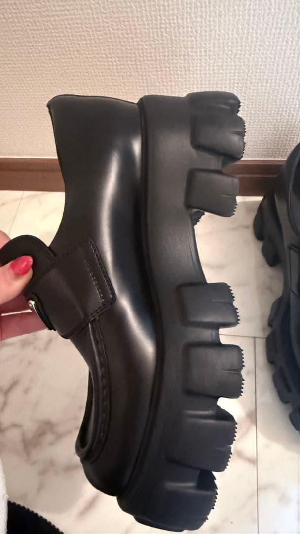 PRADA ブラックレザー ローファー 35.5