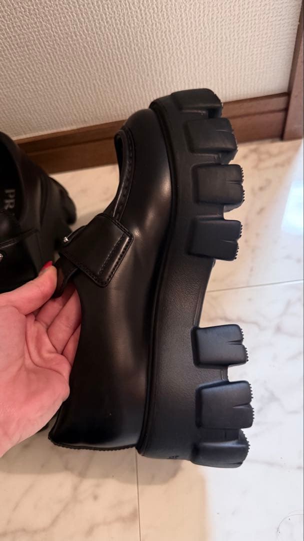 PRADA ブラックレザー ローファー 35.5