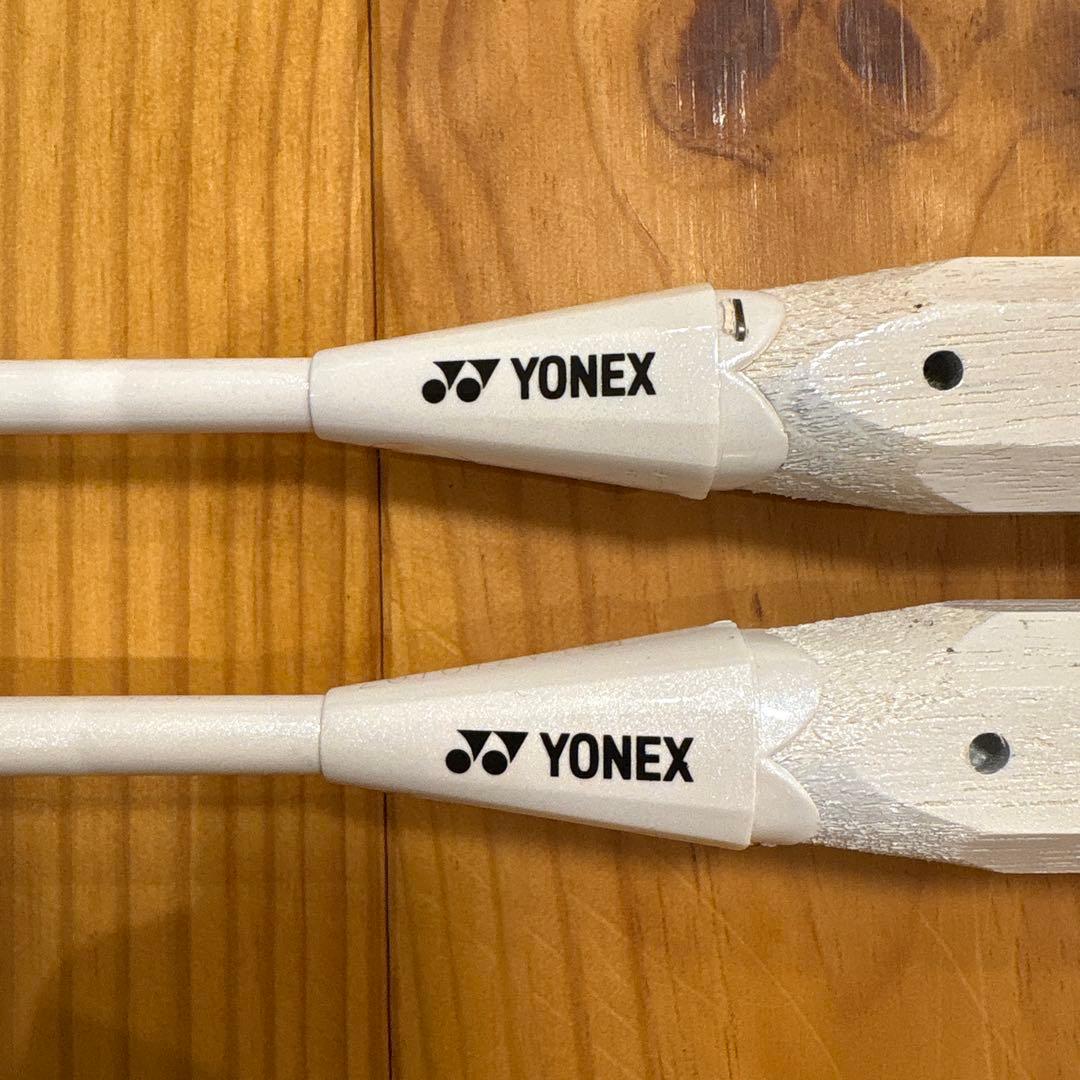 YONEX ASTROX 33 バドミントンラケット 2本セット
