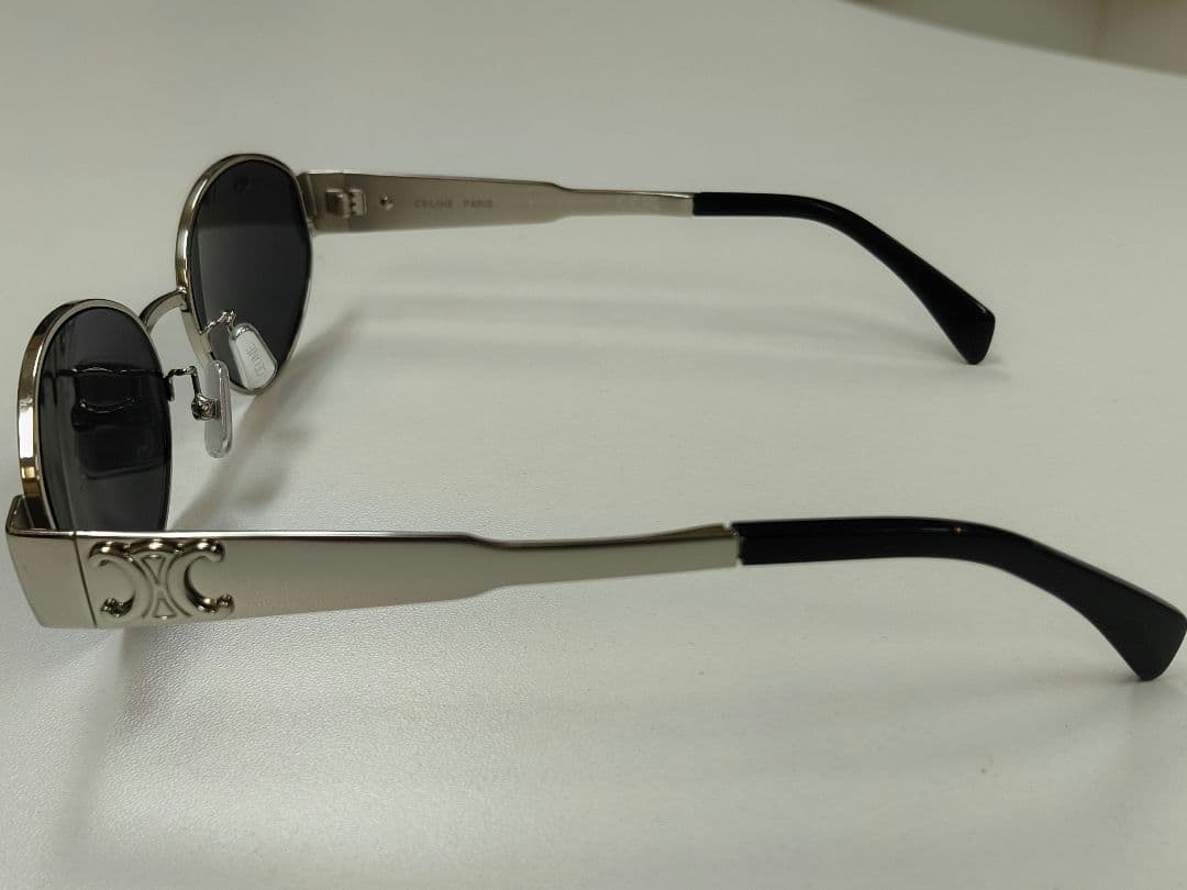 CELINE PARIS メタルフレーム グレーオーバルサングラス