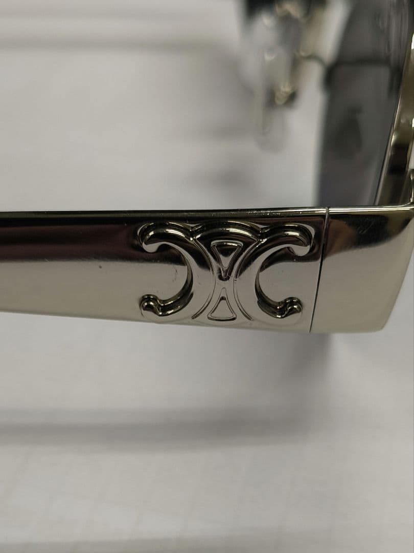 CELINE PARIS メタルフレーム グレーオーバルサングラス