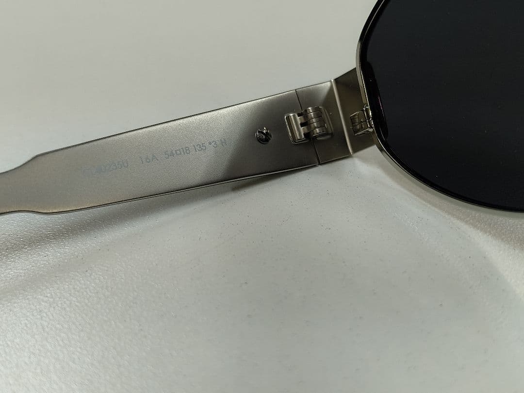 CELINE PARIS メタルフレーム グレーオーバルサングラス