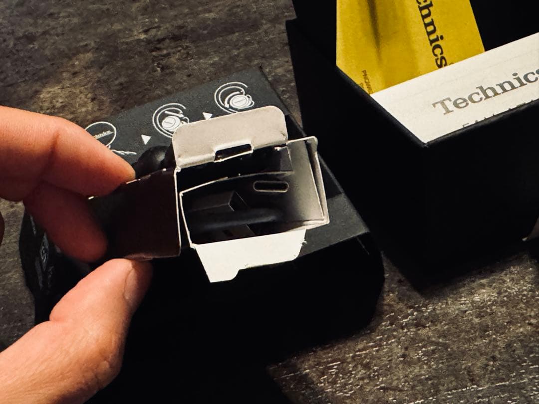 Technics EAH-AZ100 ワイヤレスイヤホン 左(L)+充電ケース