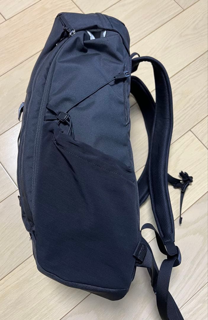 【ARC'TERYX】 アークテリクス マンティス20 黒　廃盤品