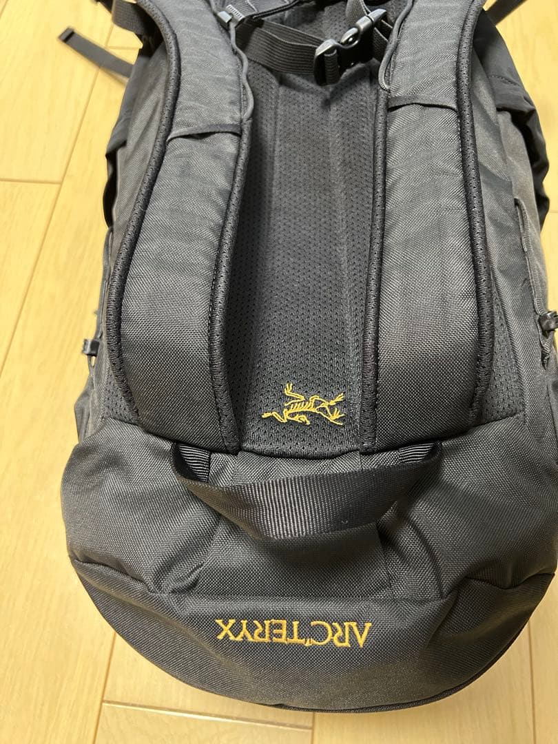 【ARC'TERYX】 アークテリクス マンティス20 黒　廃盤品