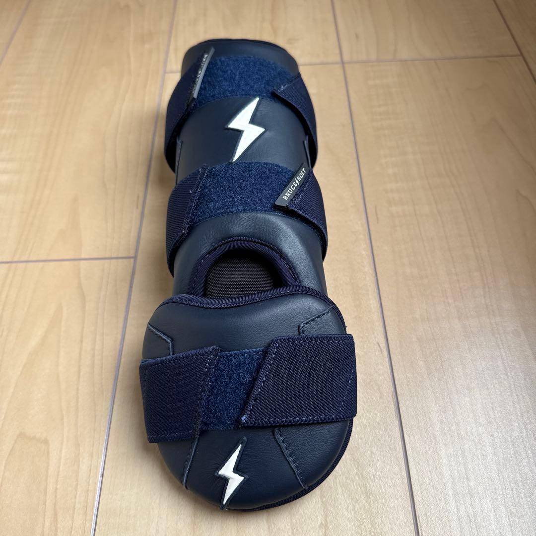⚾️BRUCE BOLT PREMIUM PRO ユース フットガード ヌートバー