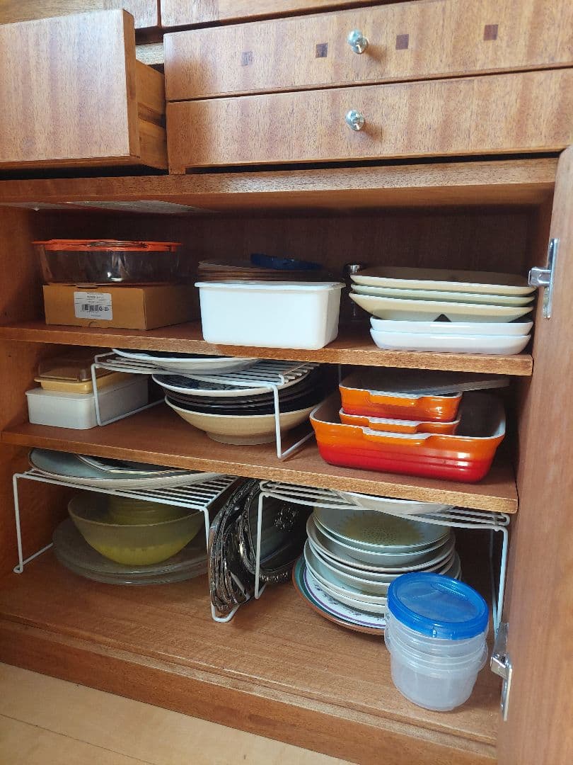 美品 幅115 高級 天然木 食器棚 トレー付き