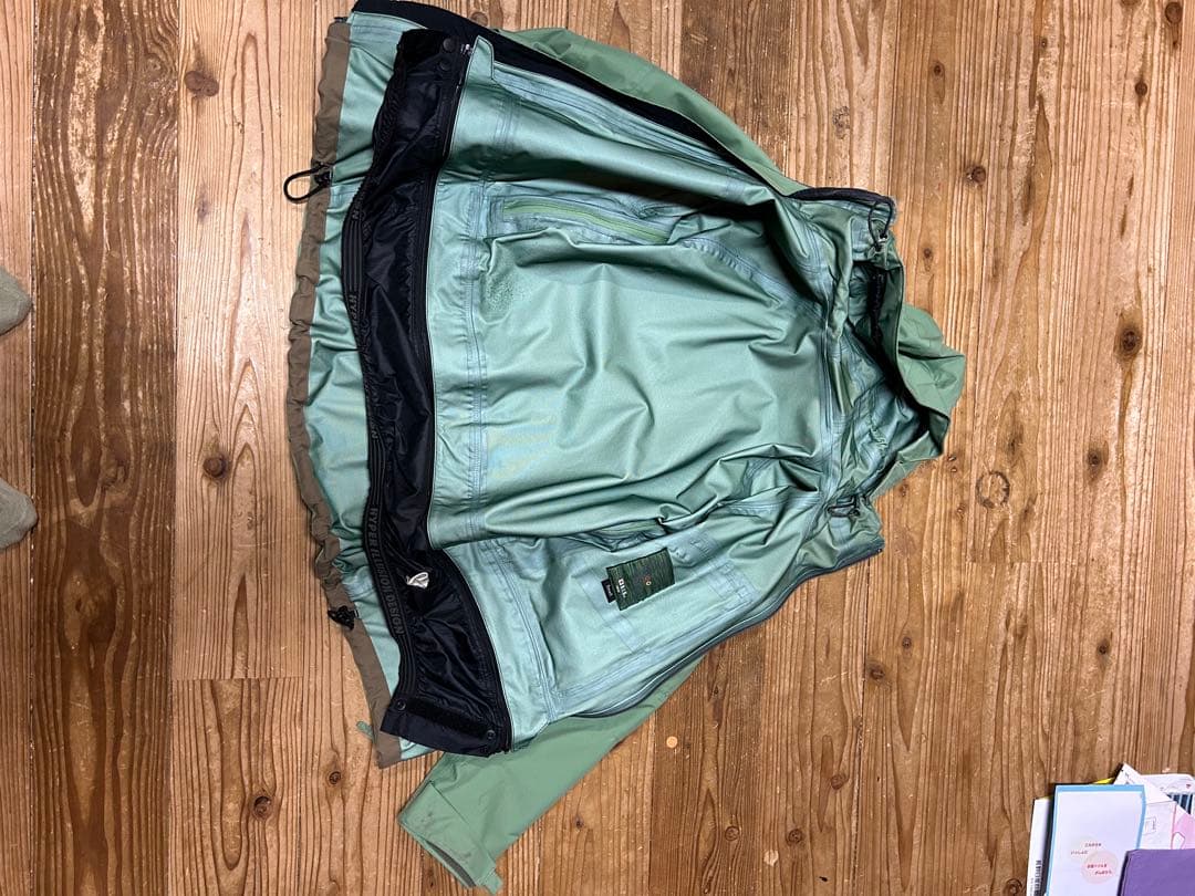 H.I.D ハイパーイリュージョンデザイン　スノーボードウェア　Sサイズ