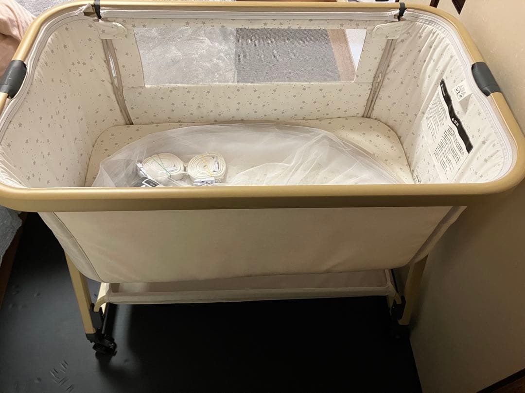 【美品・付属品完備】2025最新型モデル　HZDMJ ベビーベッド　ベージュ
