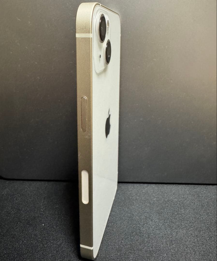 iPhone 13 新品外装、大容量バッテリー　訳あり