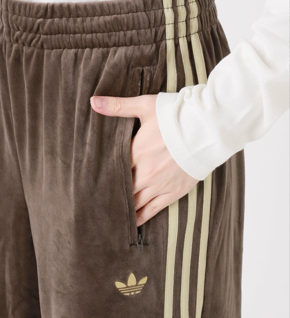 アディダス　トラック　ベロアパンツ