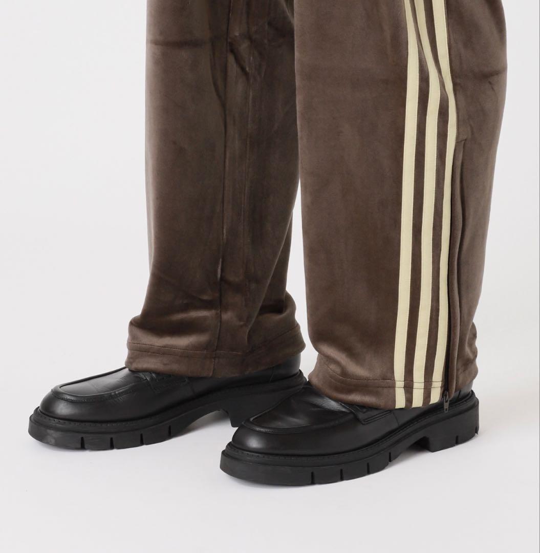 アディダス　トラック　ベロアパンツ