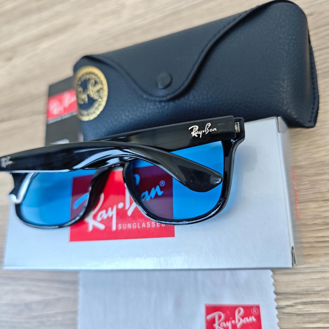 Ray-Ban サングラス 青いレンズ 黒フレーム*2