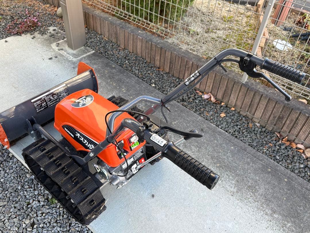 充電式除雪機 オスカルSR-350（KOSHIN）