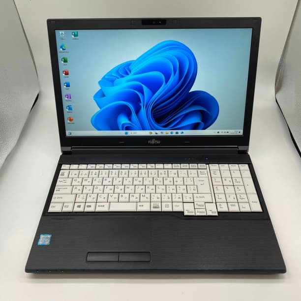 フルHD 美品★ 15 富士通 i7-6 8GB SSD256GB オフィス