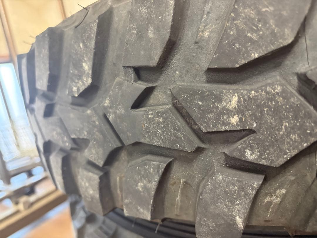 ダンロップ7.00MT2。16インチ ホワイト7スポークタイヤホイールセット