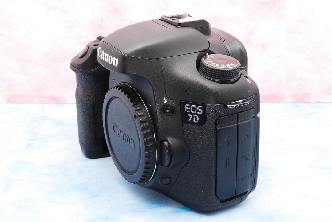 キャノン EOS 7D★超望遠レンズ付Wレンズ★一眼レフカメラ★本格撮影！