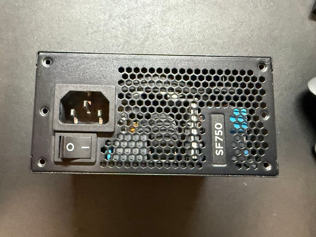 Corsair SF750 SFX 電源ユニット 750w プラチナ認証