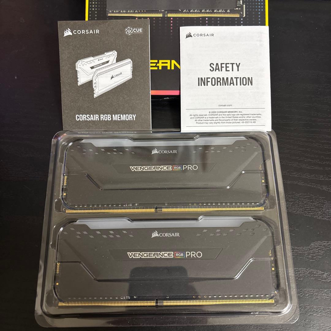 メモリー CORSAIR VENGEANCE RGB PRO DDR4 16GB