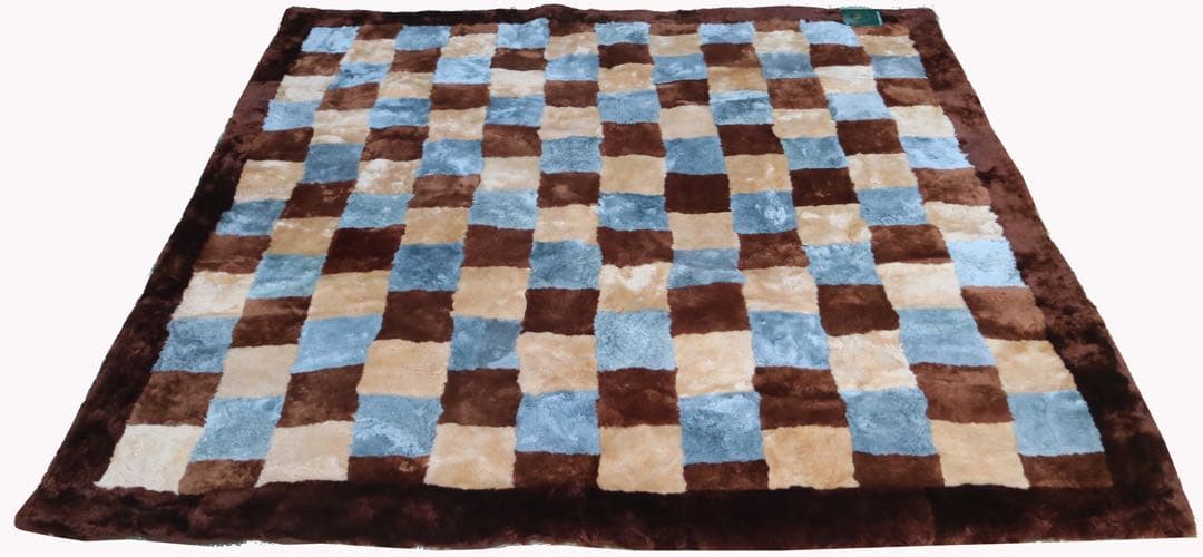 ムートンラグ・カーペット　200x200cm 少々難あり