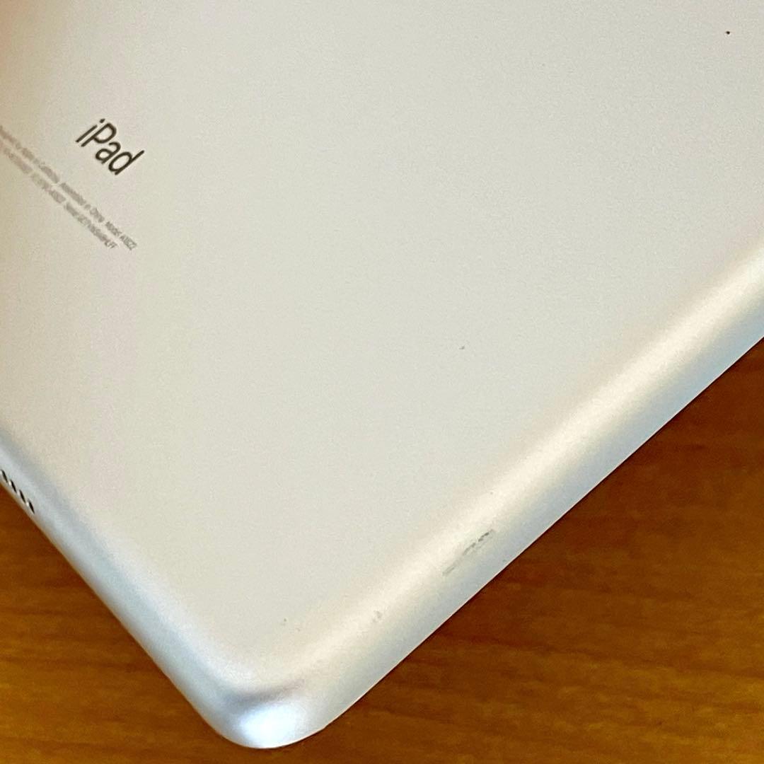 iPad 第5世代128GB Wi-Fiモデル A1822 スペースグレイ