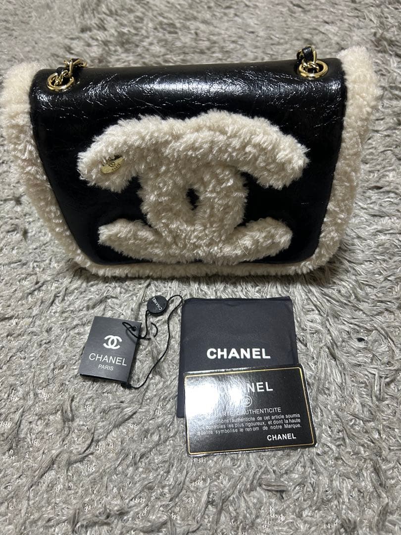 ⑨ノベルティ　ファー　ショルダー