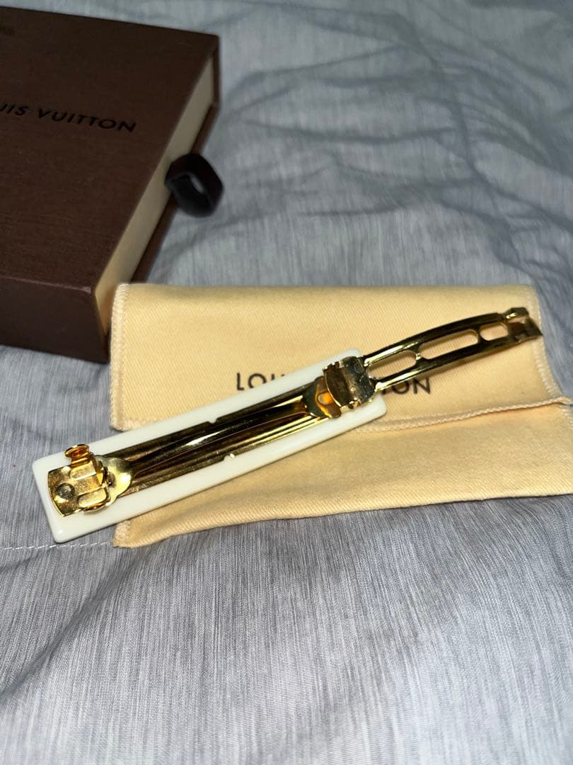 VUITTON バレッタ