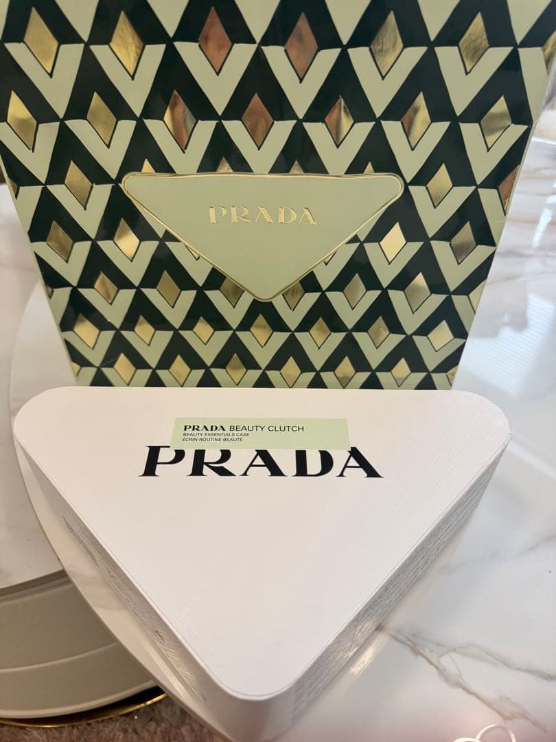 PRADA スキンケアキット