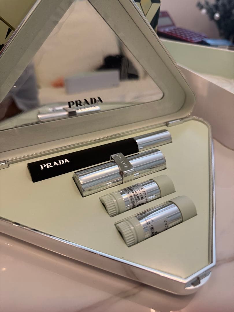 PRADA スキンケアキット