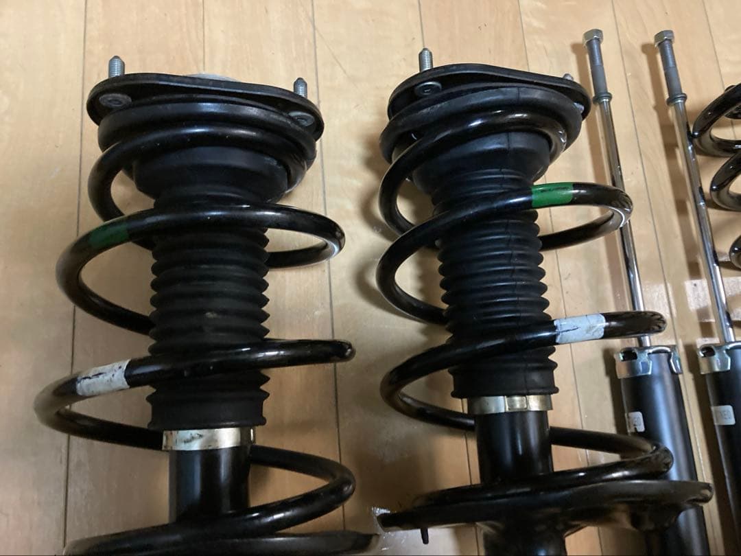 ★美品★トヨタ 20 アルファード ヴェルファイア 純正 サスキット　ストラット