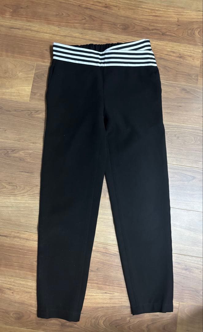 最終値下げ！美品‼️ボーダーズ　38 テーパードパンツ　定番パンツ