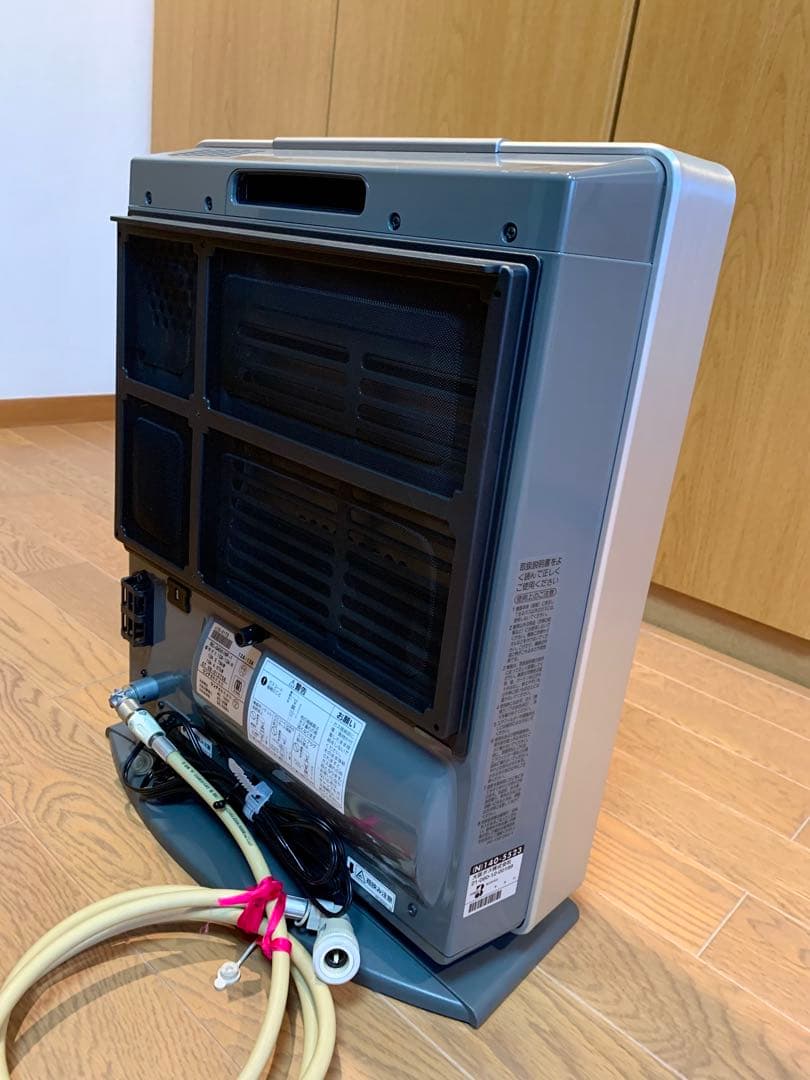 超美品 ガスファンヒーター 11畳〜15畳 除菌イオンによる空気浄化機能付き