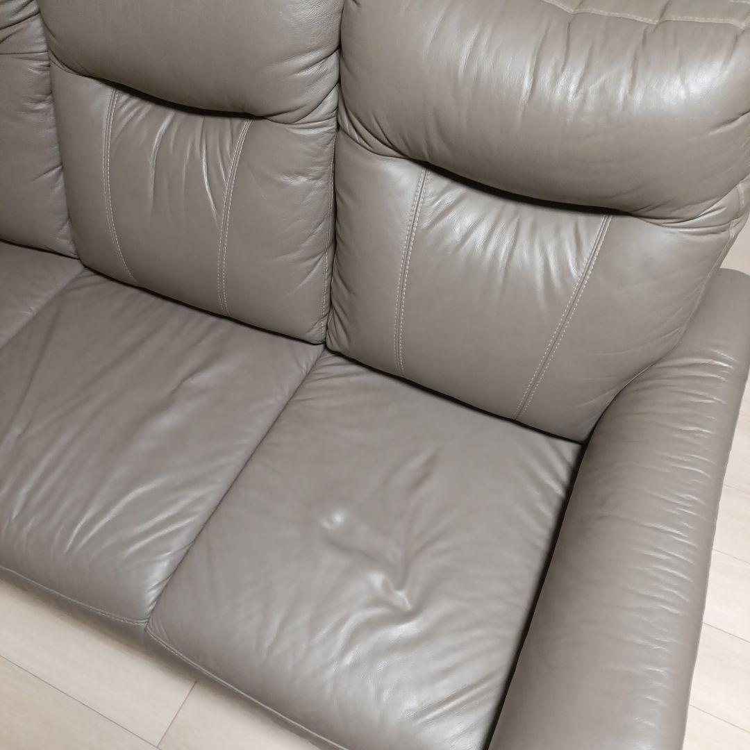 【引き取り希望】ニトリ　ベージュ レザー 3人掛けソファ