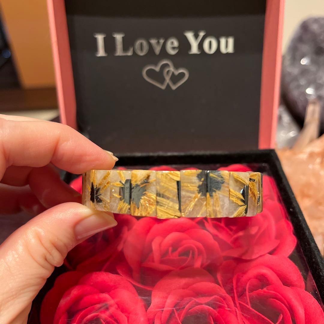 お値下げ！天然石ブレスレットタイチンルチルクォーツバングル　太陽放射ルチル