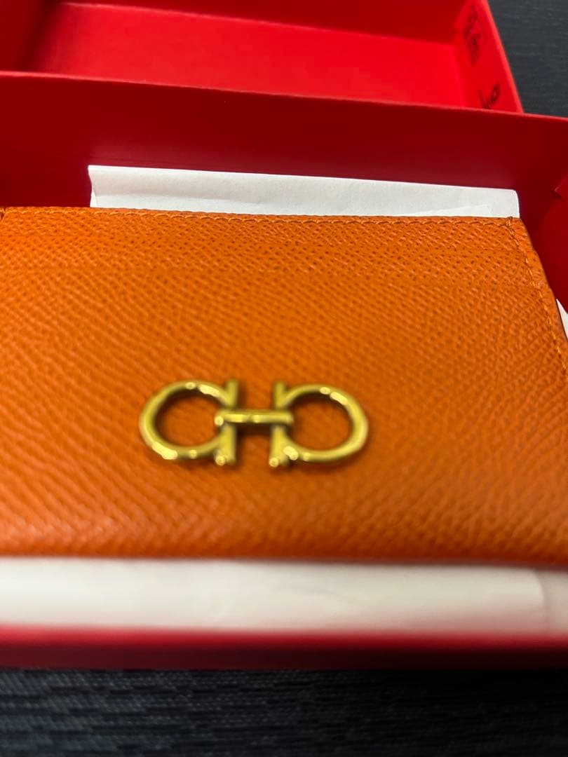 Salvatore Ferragamo 名刺入れ オレンジ