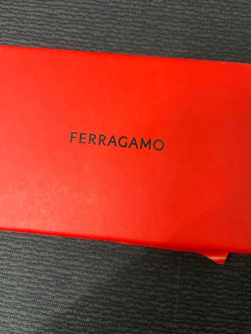 Salvatore Ferragamo 名刺入れ オレンジ
