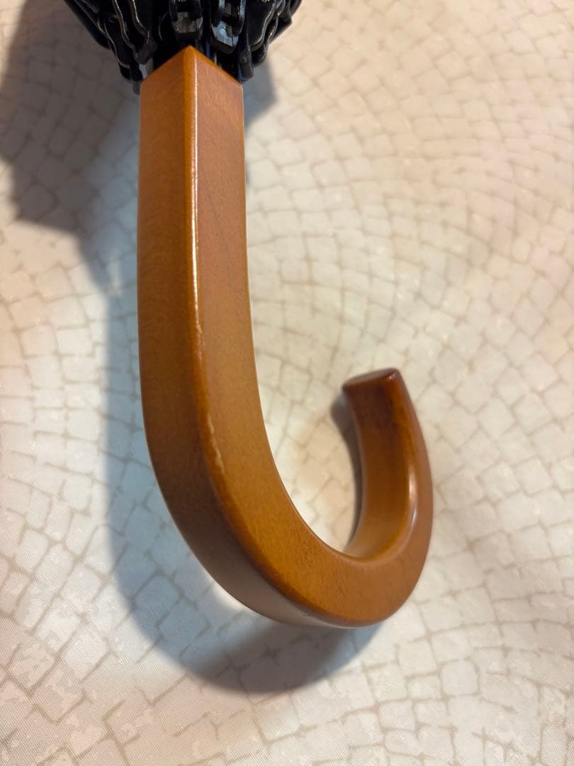 サンバリア100 2段折 フリルフロスト 折りたたみ日傘 グレー