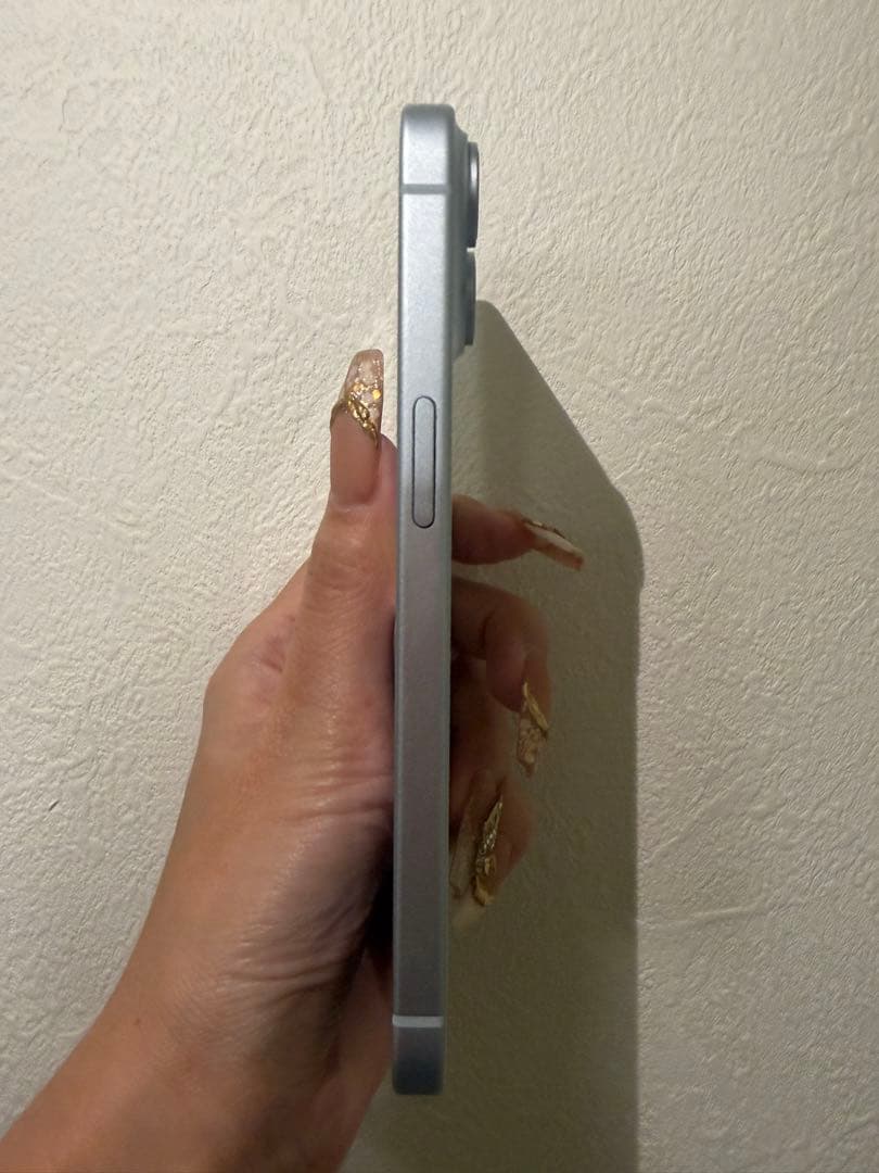 Apple iPhone15 ブルー本体