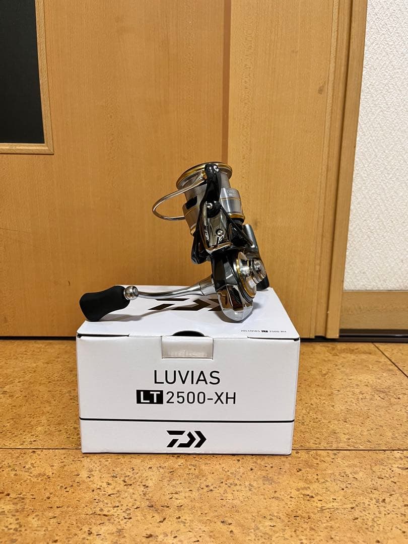 20 ルビアス　DAIWA LUVIAS LT2500-XH スピニングリール